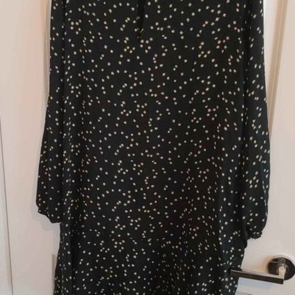 flared dress - Picture 3 of 10